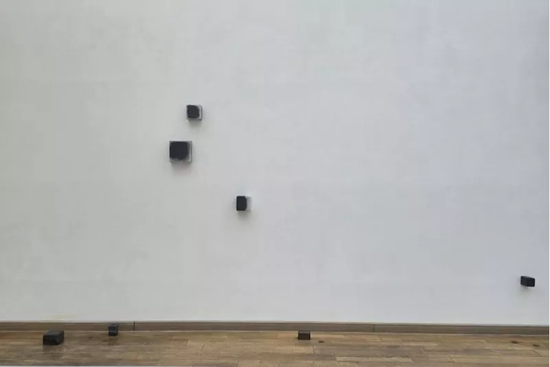 &amp;lt;대각선&amp;gt; 2026, Clay, smoke-fired, Dimensions variable